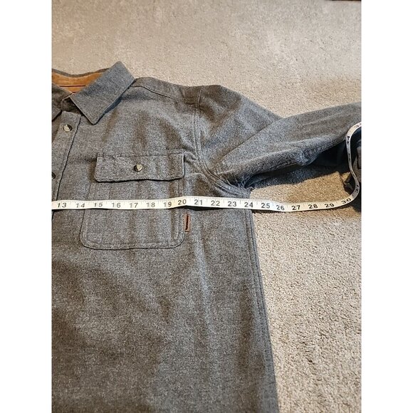 Legendary Whitetails Shirt Sz. L Gray The Original Buck Camp Corduroy Cuff - Picture 9 of 9